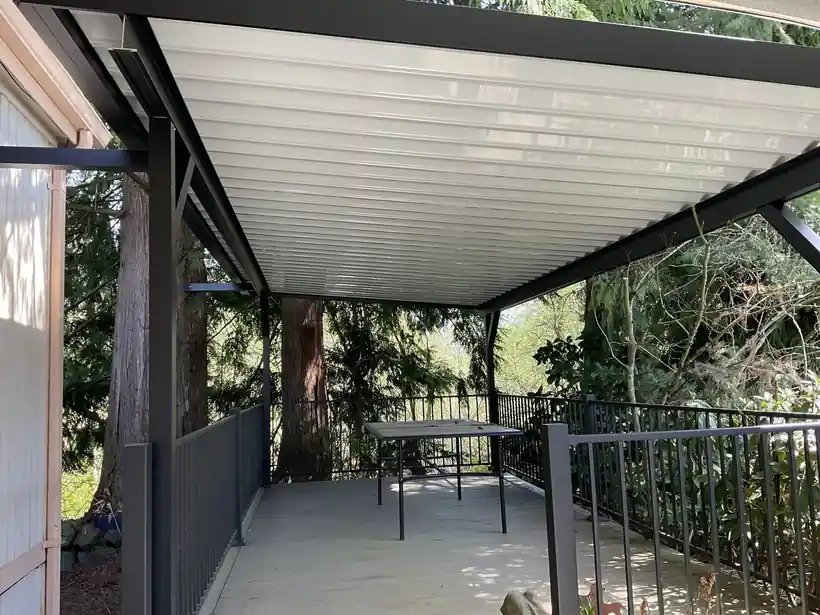 Underside of a white insulated aluminum cover